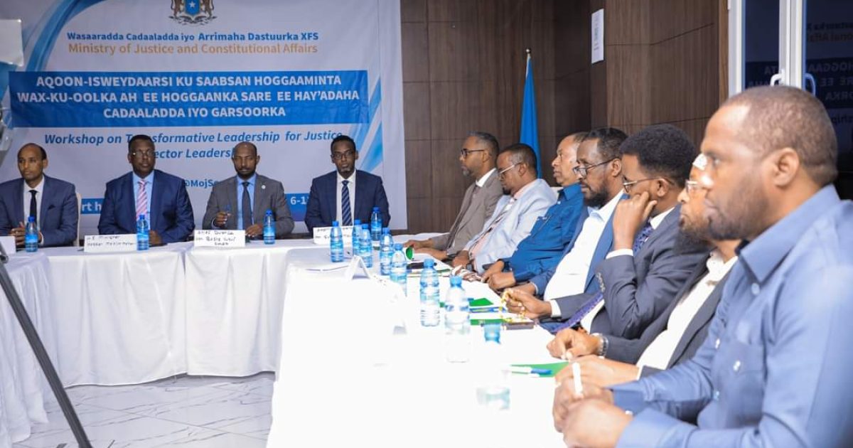 Aqoon-Isweydaarsi ku saabsan hoggaanka wanaagsan oo lagu qabtay Muqdsiho 