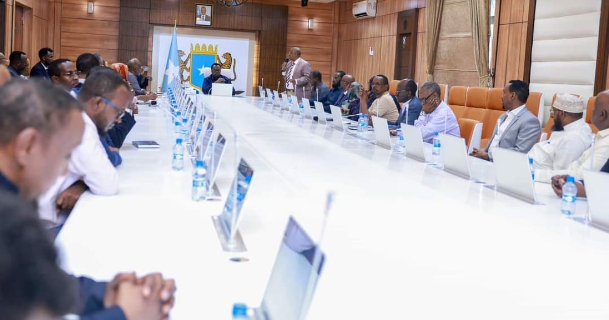 Ra’iisul Wasaare ku-xigeenka dalka oo kullan dag dag ah la qaatay ganacsatada Soomaaliyeed 