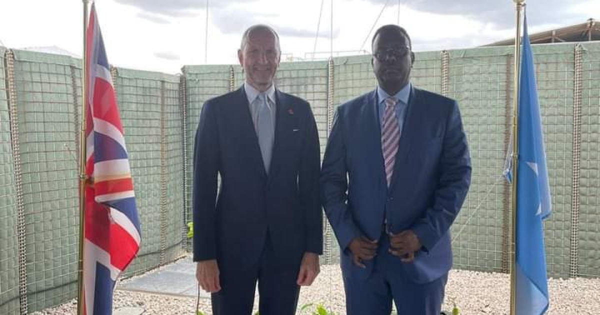 Wasiirka Cadaaladda XFS oo kulan la qaatay Safiirka UK ee Soomaaliya