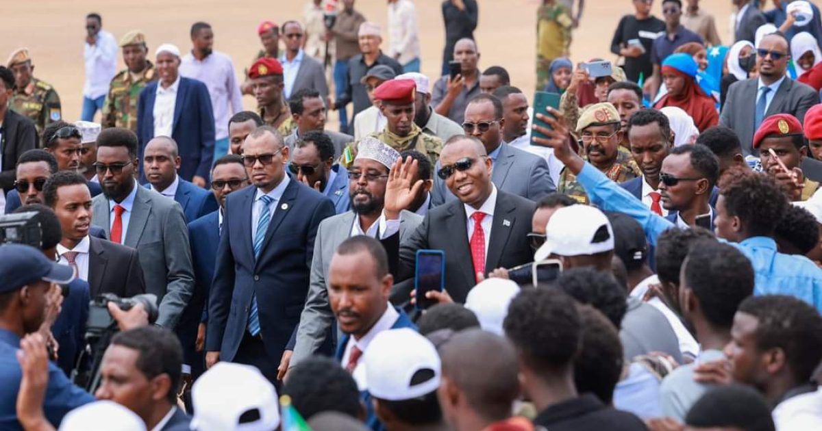 Ra’iisul Wasaare Xamse oo si diirran loogu soo dhaweeyey Magaalada Kismaayo