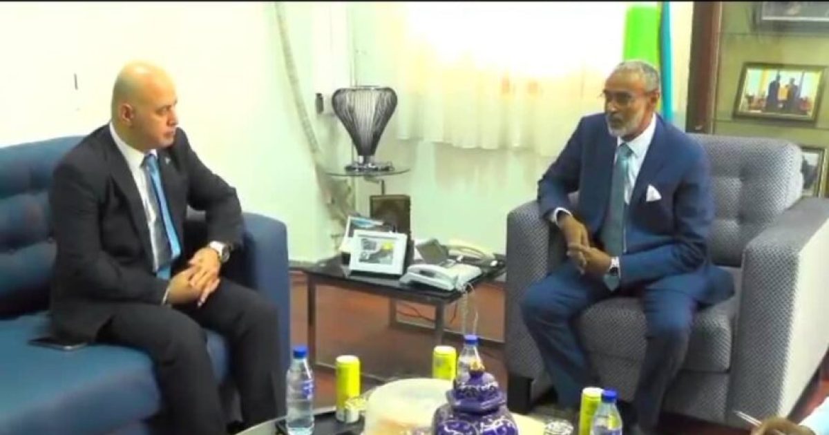 Wasiirka cadaaladda Jabuuti oo qaabilay danjiraha Falastiin ee Jabuuti