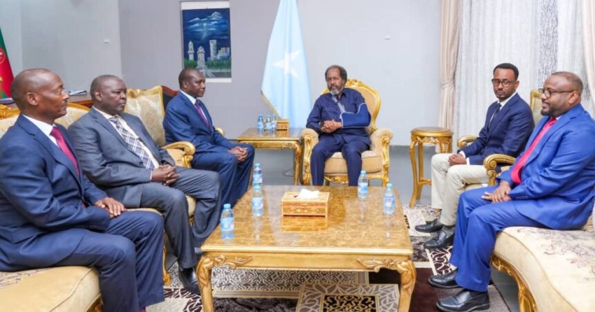 Madaxweynaha JFS oo kulan sagootin ah u sameeyay Safiirka Kenya ee Soomaaliya