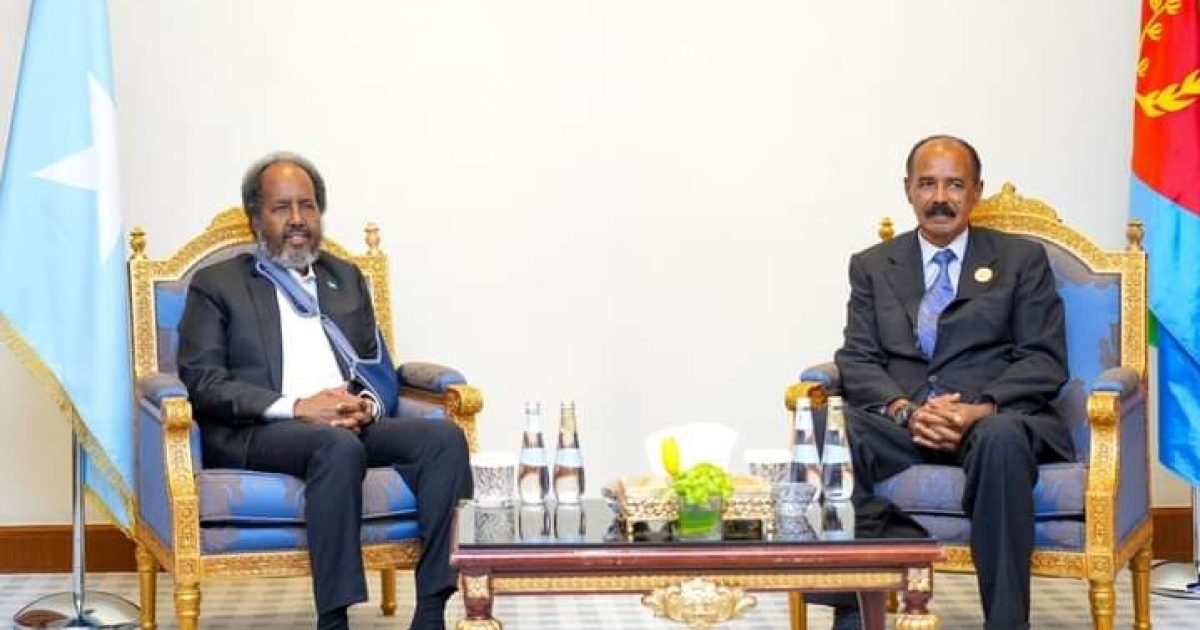 Madaxweyne Xasan Sheekh oo Riyaad kula kulmay Madaxweynaha dalka Ereteriya