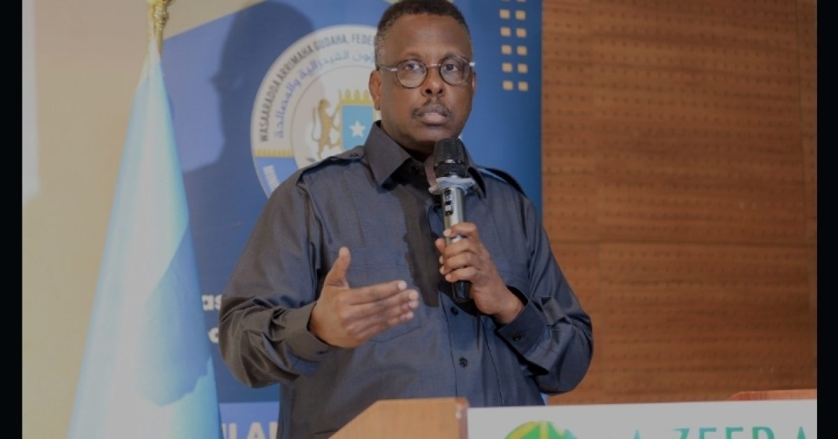 Wasiirka Cadaaladda XFS oo soo xiray kulan looga hadlayay geedi-socodka hannaanka doorashooyinka