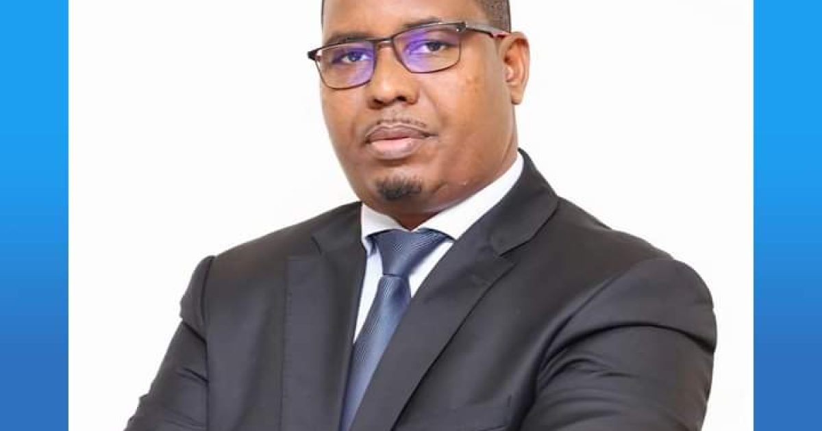 Madaxweyne Xasan Sheekh oo magacaabay Lataliyaha Sare ee Arrimaha Dastuurka