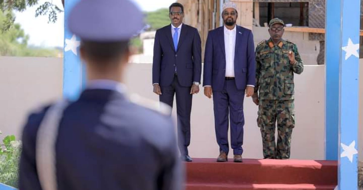Madaxweynaha Galmudug oo si diirran loogu soo dhaweyeyey Kismaayo “SAWIRRO”