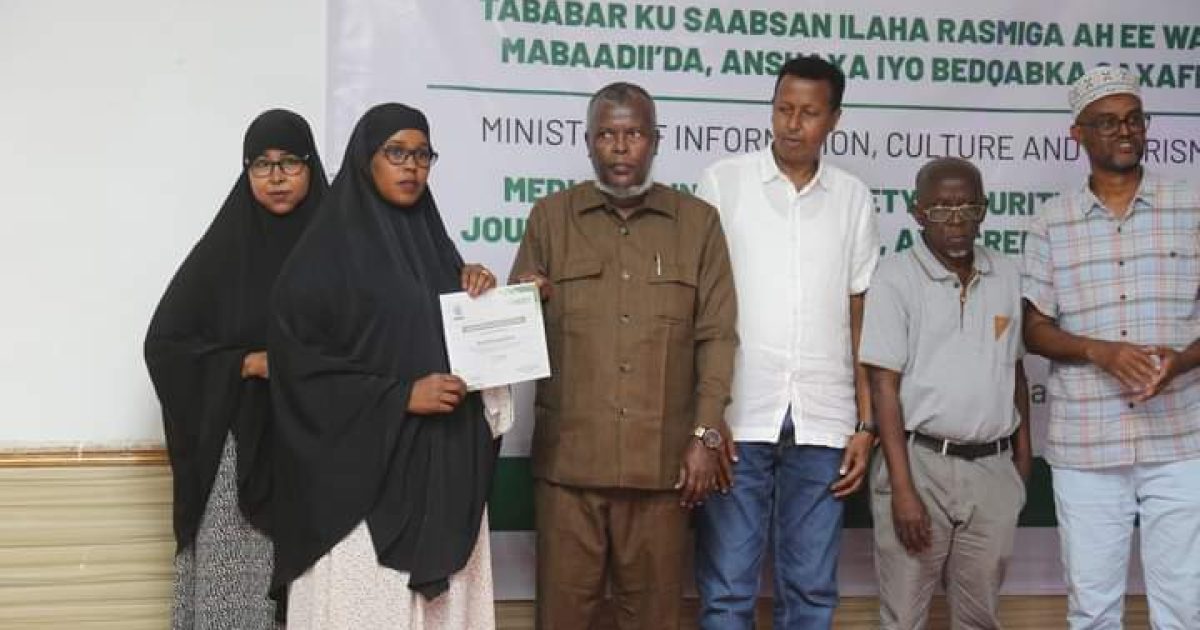 Tababar ku saabsan Mabaadi’ida saxaafadda oo loo soo xiray suxufiyiin ka kala socday qeybaha Warbaahinta