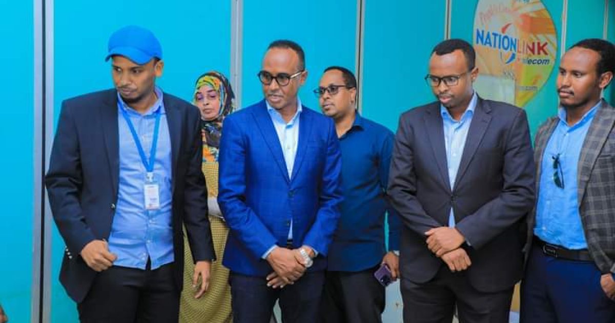 Guddoomiyaha Hay’adda SoDMA oo kormeeray xarunta daryeelka dhaawacyada oo la dhisayo