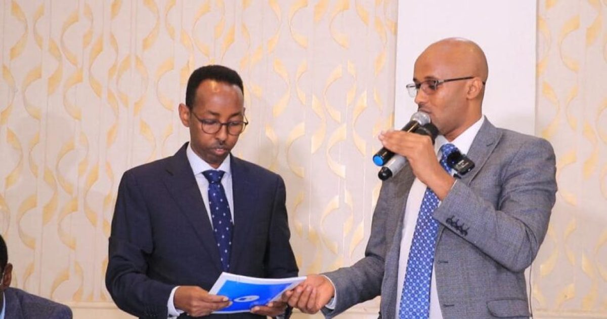 Guddiga Madaxa banaan ee hirgelinta Dastuurka iyo Guddiga la socodka Dastuurka BJFS oo kulan yeeshay