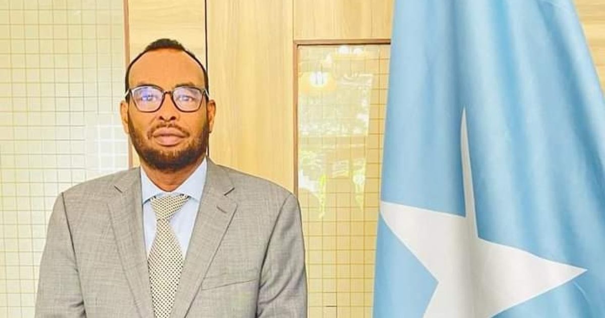 Safiirka Soomaaliya ee Hindiya oo bulshada ugu hambalyeeyay guulaha dowladda ay gaartay