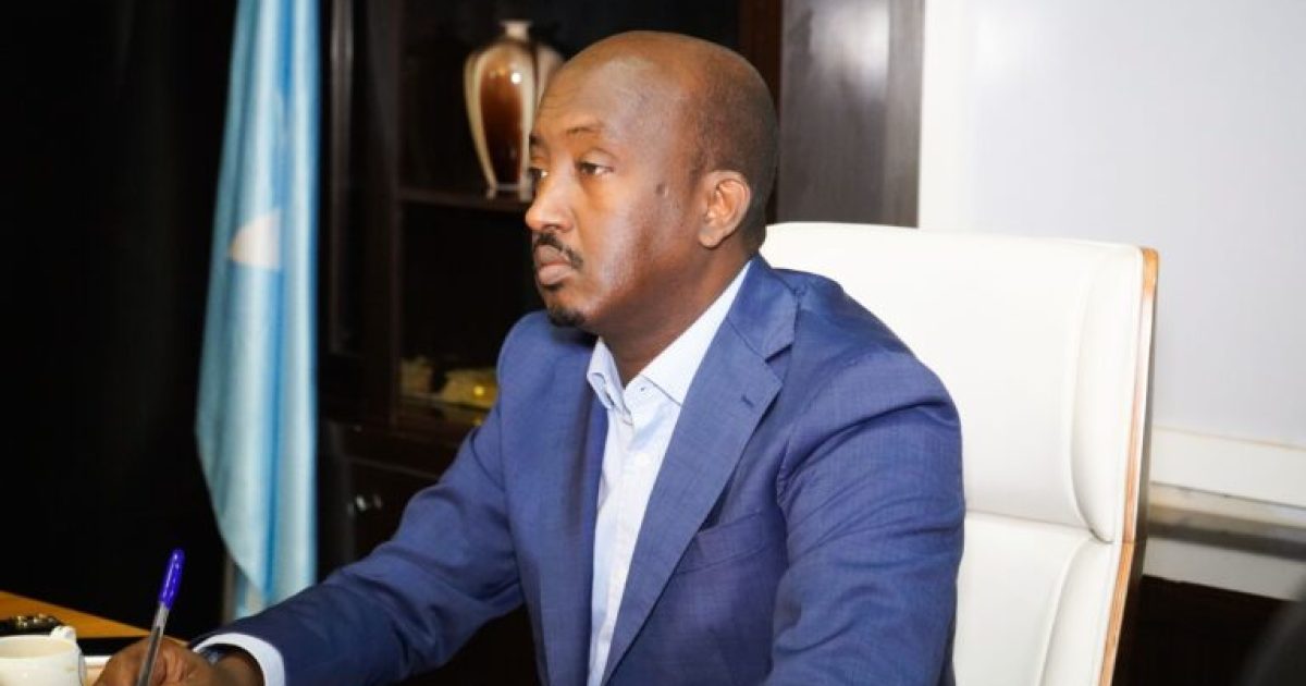 Wasiirka Kalluumeysiga XFS oo kulan la qaatay Ganacsatada dhoofisa Kalluunka “SAWIRRO”