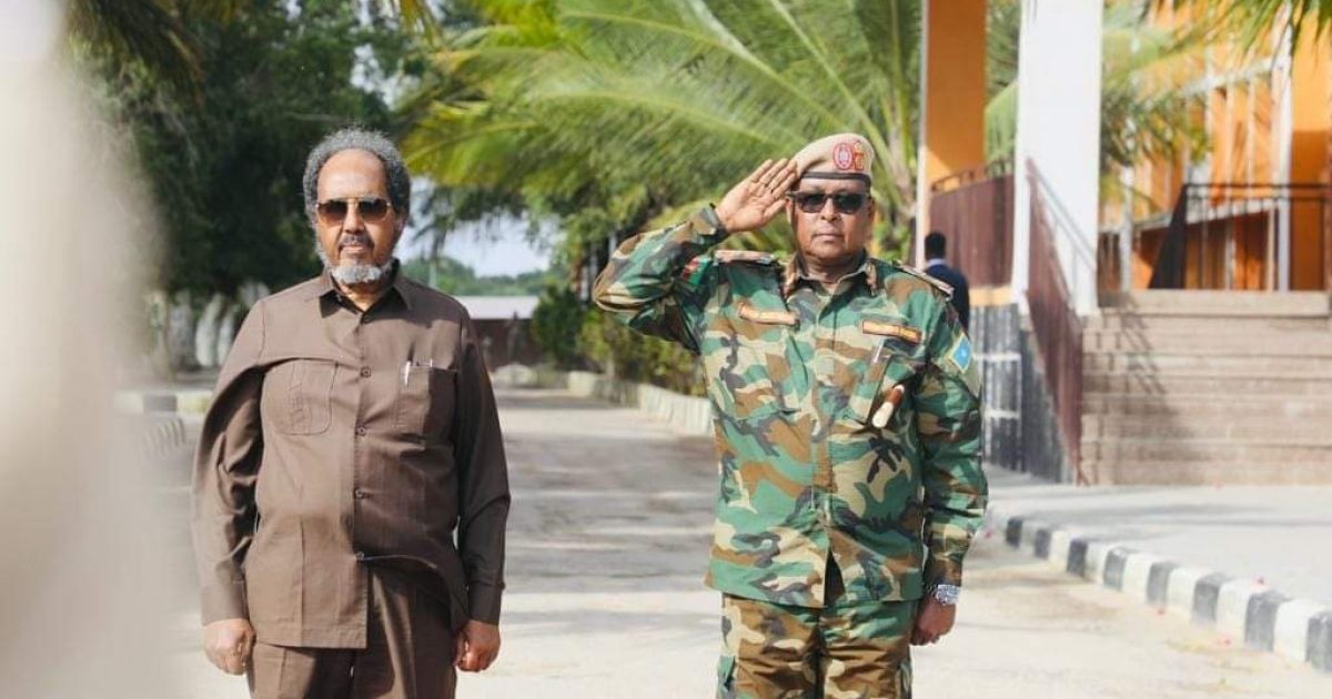 Madaxweyne Xasan Sheekh oo kormeeray Taliska Guud ee Ciidanka XDS