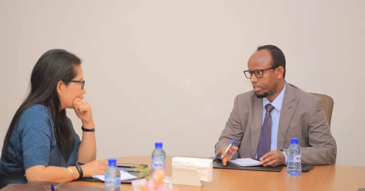 Wasiirka Caafimaadka XFS oo la kulmay Safiirka Hindiya ee Soomaaliya “SAWIRRO”