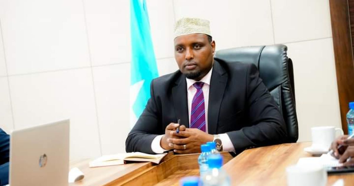 Wasiirka Qorsheynta XFS oo kulan xog wareysi ah la qaatay madaxda Waaxda Horumarinta Dhaqalaaha