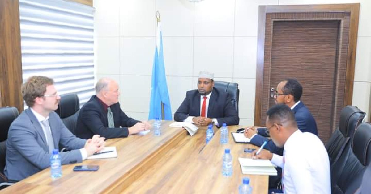 Wasiirka Qorsheynta XFS oo qaabilay wafdi ka socday Safaaradda Norway ee Soomaaliya “SAWIRRO”