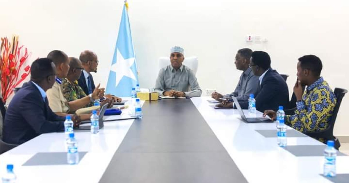 Ra’iisul Wasaare Xamsa oo shir guddoomiyay kulanka Hay’adaha Amniga iyo Difaaca Qaranka “SAWIRRO”