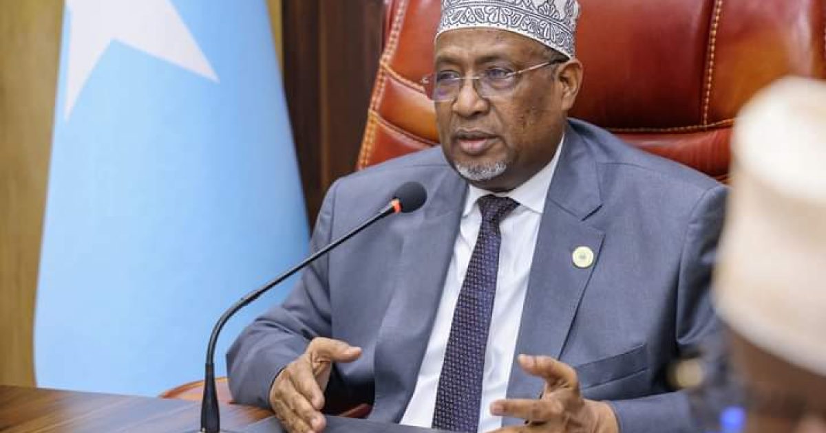 Guddoomiye Sheekh Aadan oo shir guddoomiyay kulanka Guddiyada Joogtada