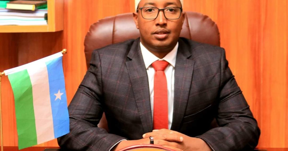 Guddoomiye Abdifitaax sugule” waxaa meel wanaagsan inoo maraya Dhismaha Wadada garoowe,Gaalkacyo
