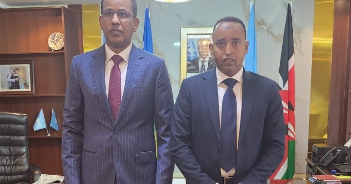 Safiirka Soomaaliya ee Kenya oo kulan la qaatay Taliyaha hoggaanka Baarista dambiyada ee CID