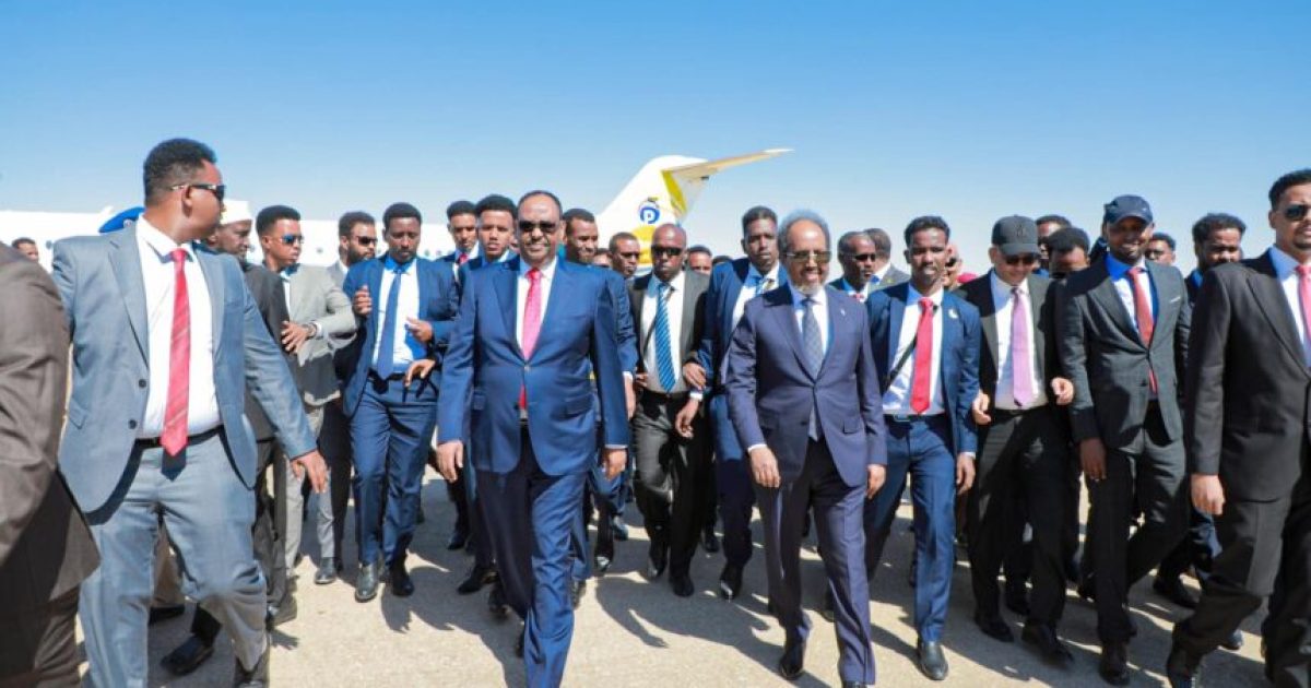 Madaxweyne Xasan Sheekh oo gaaray Magaalada Garoowe