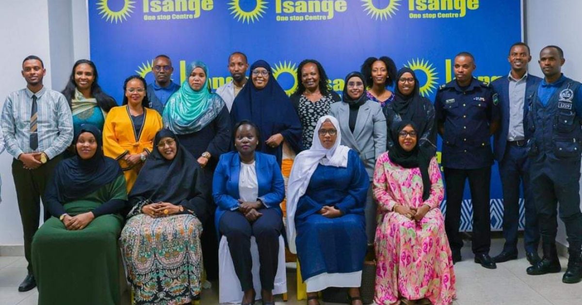 Guddiga Haweenka Aqalka Sare oo booqday Xafiisyada arrimaha haweenka ee dalka Ruwanda