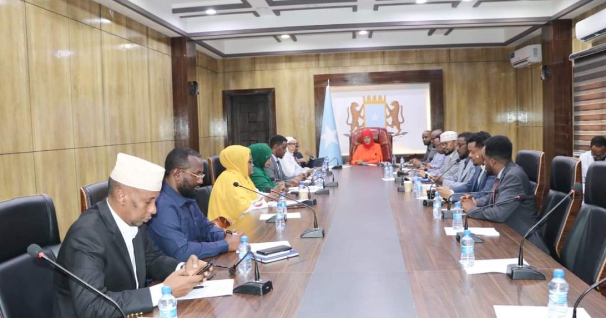 Guddoomiye Sacdiyo oo shir guddoomisay kulanka Guddiga Joogtada ah ‘SAWIRRO”