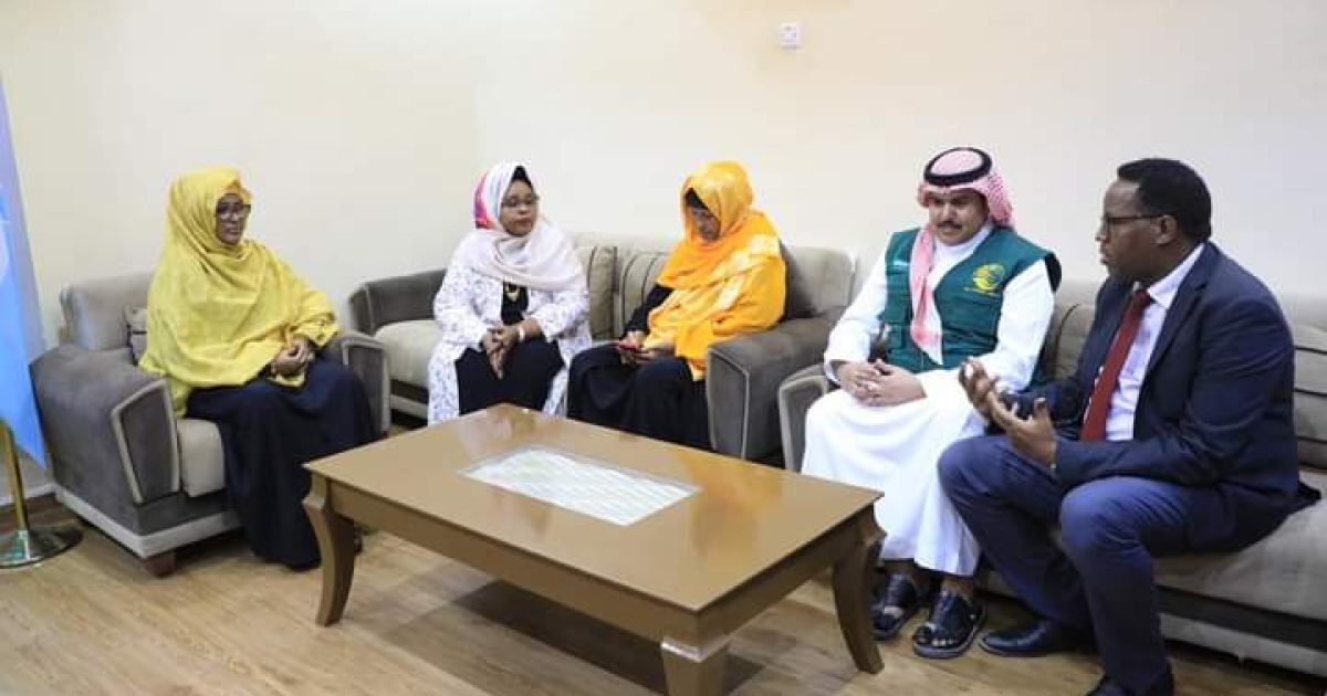 Marwada 1aad ee Qaranka oo deeq raashin nafaqeysan guddoonsiisay Gabdhaha Agoonta ee Boondheere