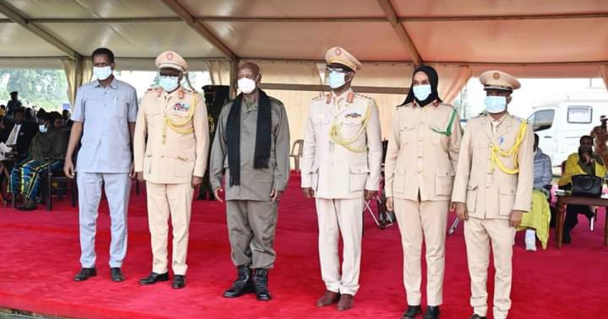 Madaxweynaha Uganda Oo Madaxtooyadda ku qaabilay Taliyaha Ciidanka XDS