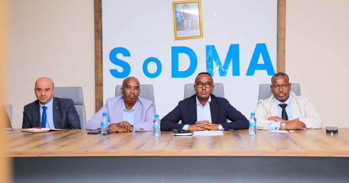 Guddoomiyaha Hay’adda SoDMA oo kulan la yeeshay Ganacsatada