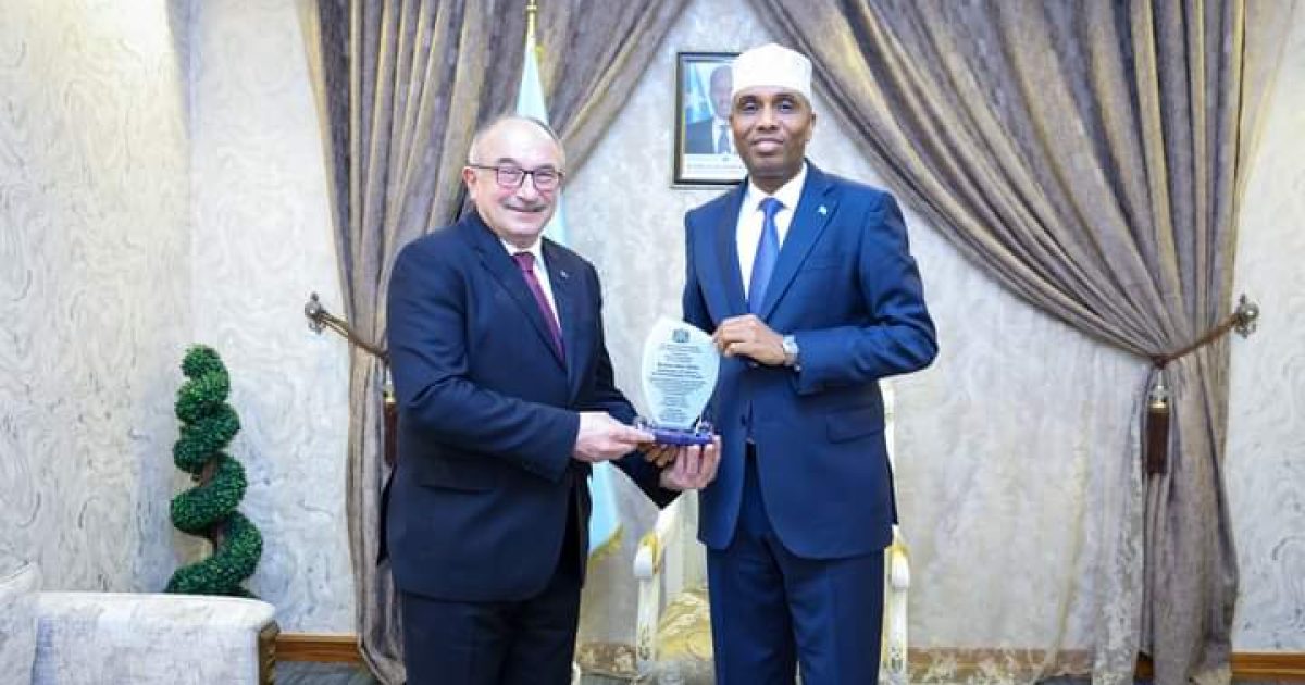 Ra’iisul Wasaare Xamse oo kulan saagootin ah la qaatay Ibrahim M. Yagli “SAWIRRO”