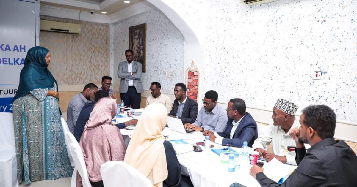 Shirka latashiga Wasaaradaha Dastuurka ee Dowladaha xubnaha ka ah DFS oo laga furmay Muqdisho 