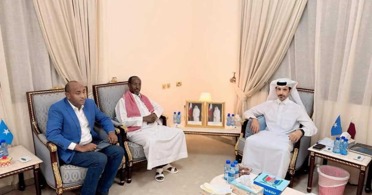 Duqa Muqdisho oo kulan la qaatay Safiirka Qatar