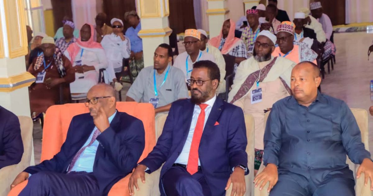 Wasaaradda Arimaha Gudaha Galmudug oo shir looga hadlayo Dib uheshiisiinta ka furtay Dhuusamareeb “SAWIRRO”