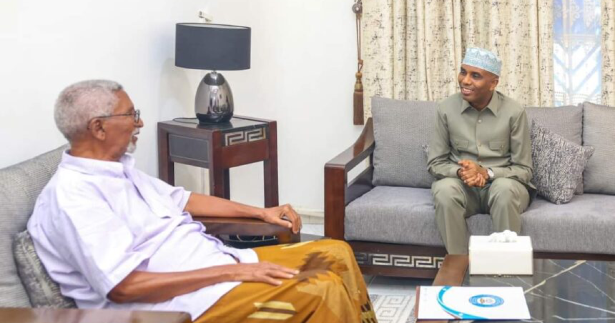 Ra’iisul Wasaare Xamsa oo kulamo muhiim la qaatay Guddoomiyeyaasha labada Aqal ee Baarlamaanka