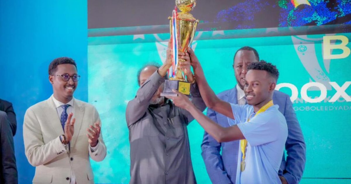 Madaxweyne Xasan Sheekh oo Xulka Galmudug guddoonsiiyey Koobka Dowlad Goboleedyada