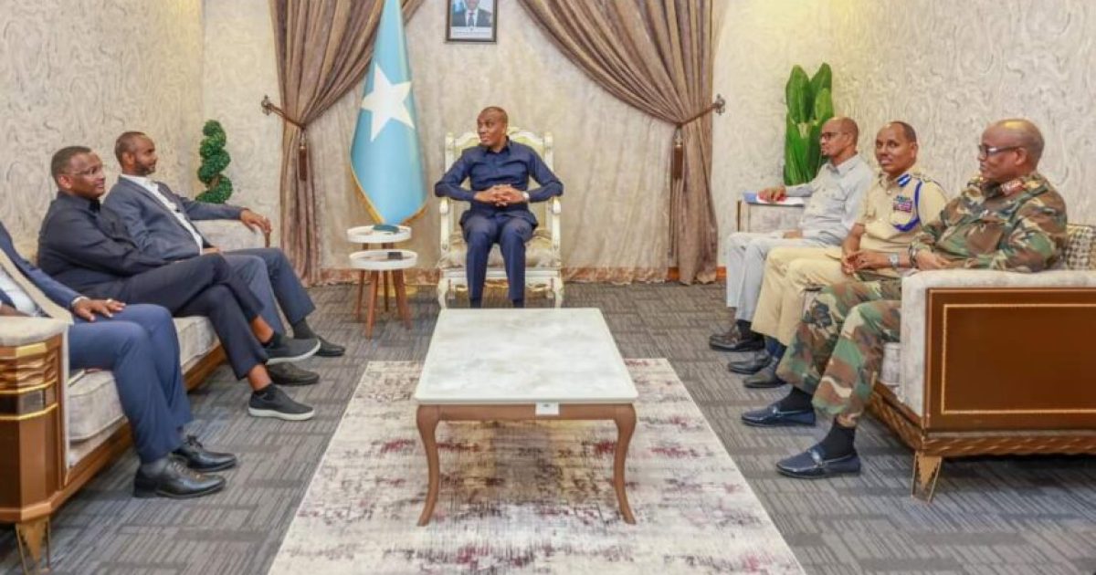 Ra’iisul Wasaare Xamse oo guddoomiyay kulan looga hadlayey amniga dalka “SAWIRRO”