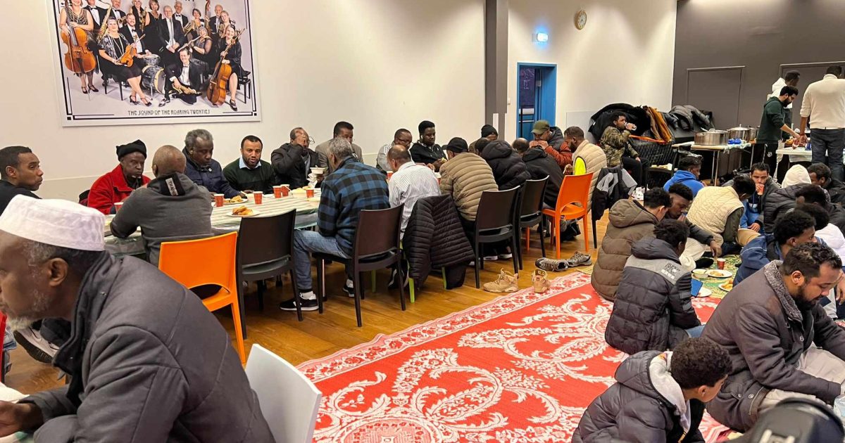 Dhallinyaro ku jira xeryaha magangelyo doonka ee dalka Netherland oo kulan afur ah loo sameeyay