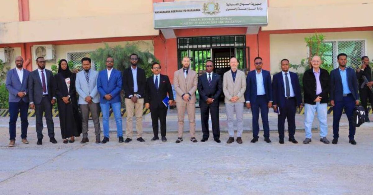 Wasiirka Beeraha Soomaaliya oo qaabilay wafdi ka socday Midowga Yurub 