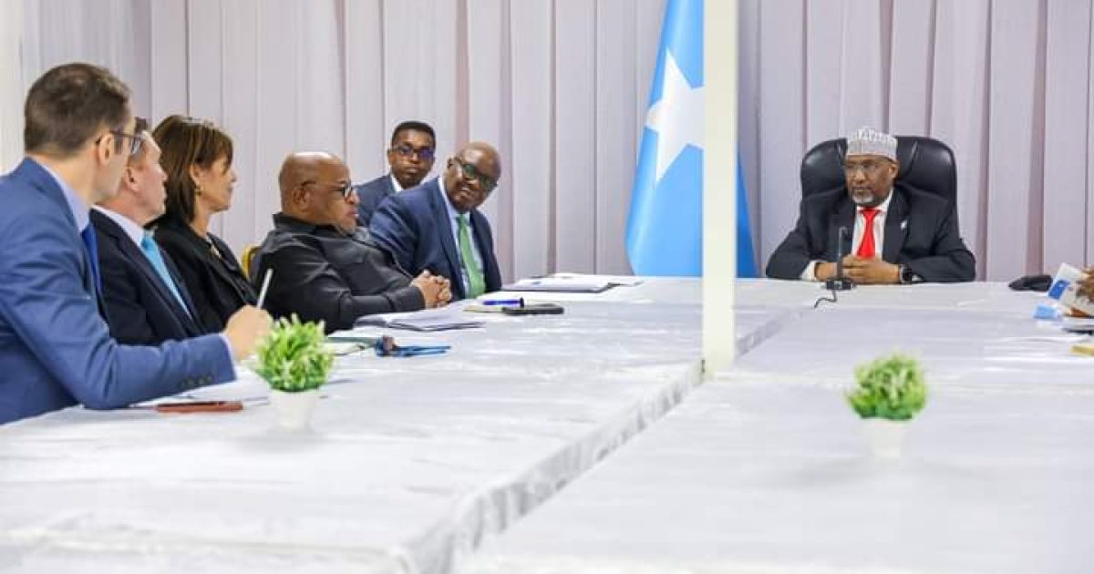 Guddoomiyaha Golaha Shacabka BJFS oo kulan la qaatay Wakiilada beesha Caalamka ee Soomaaliya