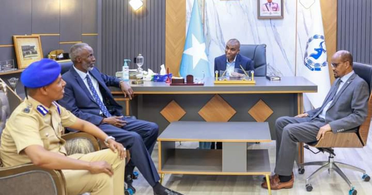 Ra’iisul Wasaare Xamsa oo kormeeray Talisyada Nabad-Sugidda iyo Booliska