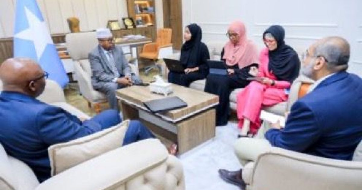 Wasiirka Arrimaha Gudaha XFS oo la kulmay Kuxigeenka ergeyga xogheyaha guud ee Qaramada Midoobey Soomaliya