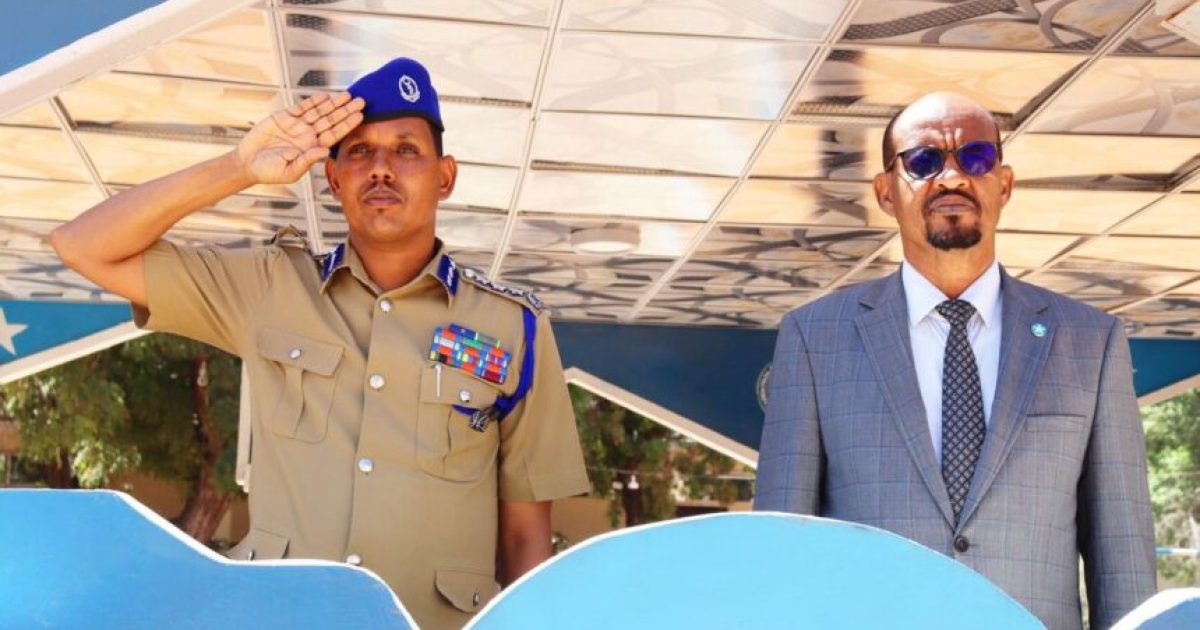 Wasiiru-dowlaha Amniga oo tababar u soo xiray ciidamo cusub “SAWIRRO”