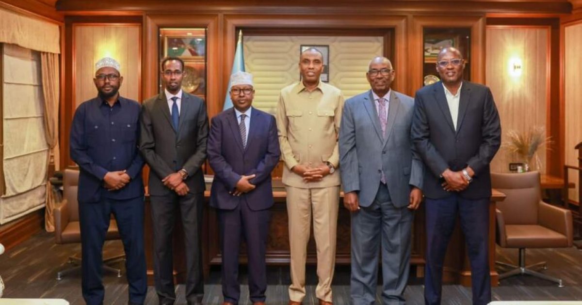 Ra’iisul Wasaare Xamsa oo qaabilay Wasiirada arrimaha Gudaha Federaalka iyo kuwa dowlad goboleedyada