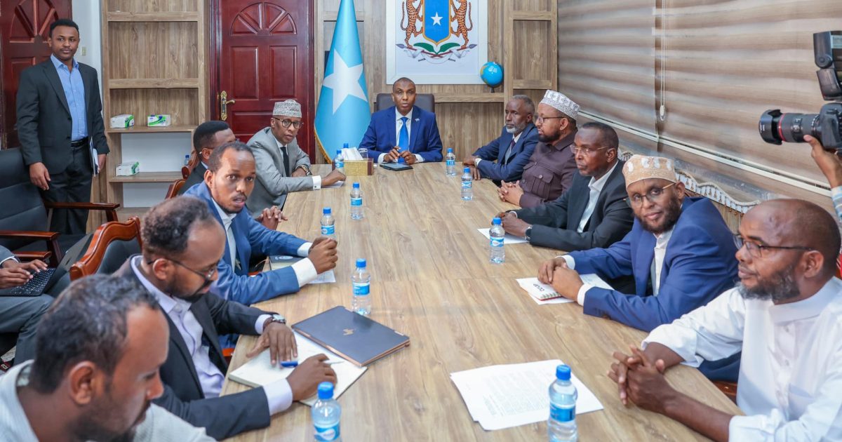 Ra’iisul Wasaare Xamsa oo ka qeybgalay Heshiis lagu mideynayo qaar kamid ah shirkadaha Korontada bixiya “SAWIRRO”