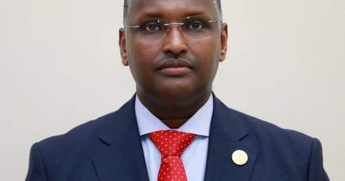 Agaasimahii hore ee NISA oo u hambalyeeyay Agaasimaha Cusub ee Hay’adda Nabad Sugidda Qaranka