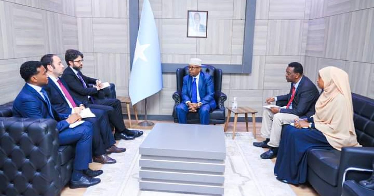 Wasiirka Arrimaha Dibadda oo qaabilay Safiirka Turkiga oo booqasho sharafeed ugu yimid