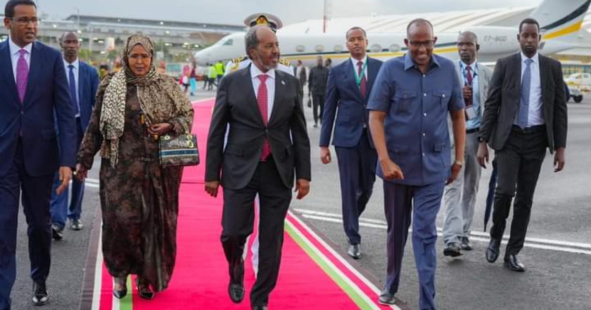 Madaxweyne Xasan Sheekh oo Nairobi uga qeybgalaya Shirka Madaxda Afrika iyo Bankiga Adduunka