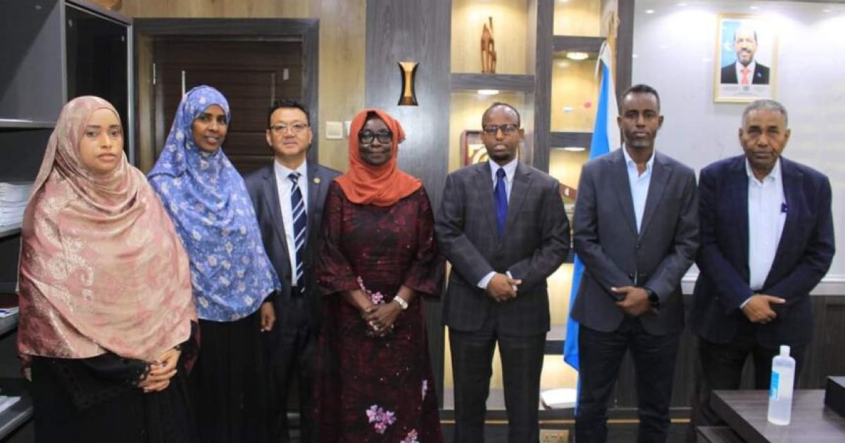 ๐๐๐ฌ๐ข๐ข๐ซ๐ค๐ ๐๐๐๐๐ข๐ฆ๐๐๐๐ค๐ ๐๐จ๐จ๐ฆ๐๐๐ฅ๐ข๐ฒ๐ ๐จ๐จ ๐ค๐ฎ๐ฅ๐๐ง ๐ฅ๐ ๐ช๐๐๐ญ๐๐ฒ ๐ฐ๐๐ค๐ข๐ข๐ฅ๐ค๐ ๐๐๐
๐๐ ๐๐ ๐๐จ๐จ๐ฆ๐๐๐ฅ๐ข๐ฒ๐