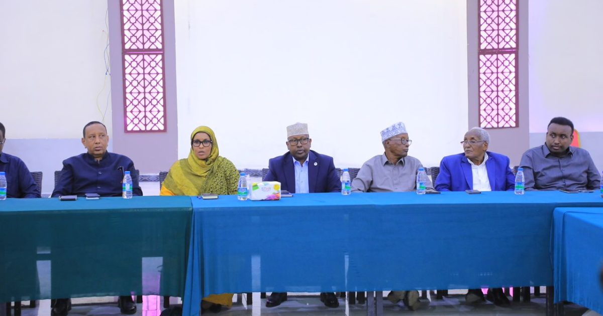 Shir looga hadlayay Nabadeynta Beelaha Gobalka Mudug oo lagu qabtay Gaalkacyo
