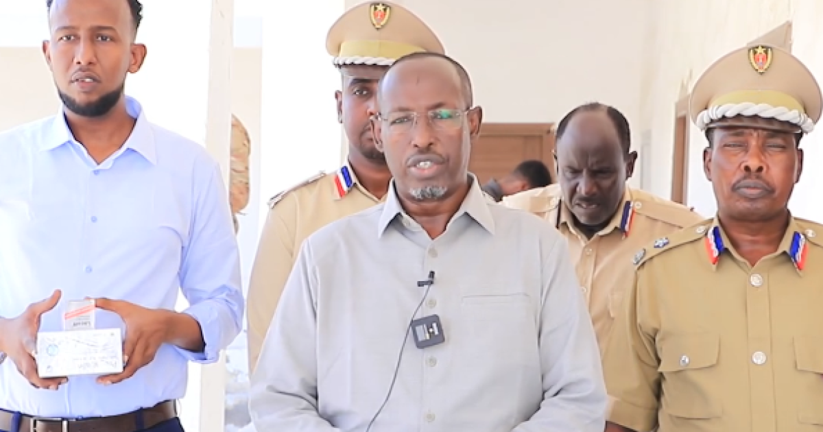 Duqa Muqdisho oo u digay ganacsatada